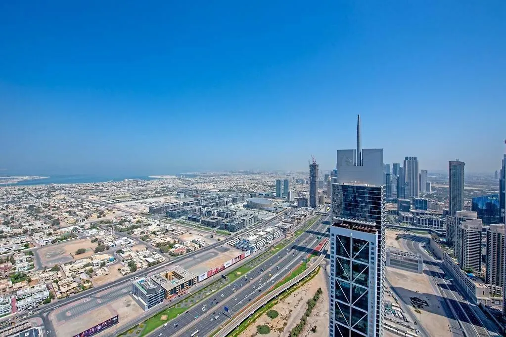 Opulent Hollywood Styled Flat In Paramount Tower Apartment Dubai