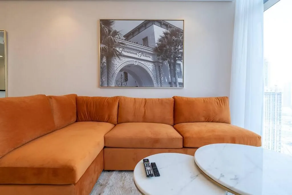 Opulent Hollywood Styled Flat In Paramount Tower Apartment Dubai