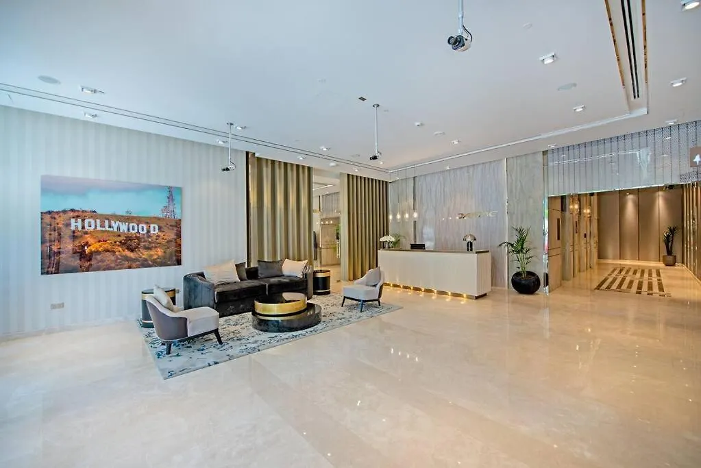 Opulent Hollywood Styled Flat In Paramount Tower Apartment Dubai