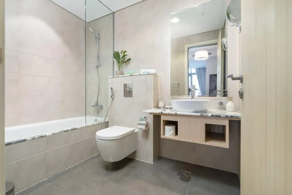 Opulent Hollywood Styled Flat In Paramount Tower Apartment Dubai 0*,