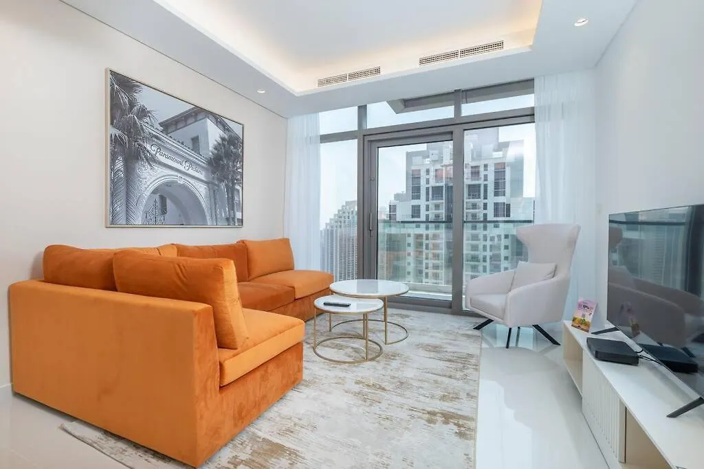 Opulent Hollywood Styled Flat In Paramount Tower Apartment Dubai