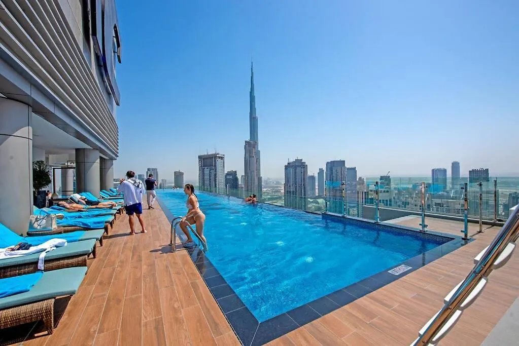 Opulent Hollywood Styled Flat In Paramount Tower Apartment Dubai
