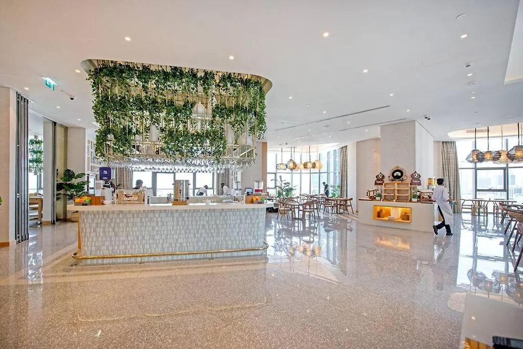 Opulent Hollywood Styled Flat In Paramount Tower Apartment Dubai