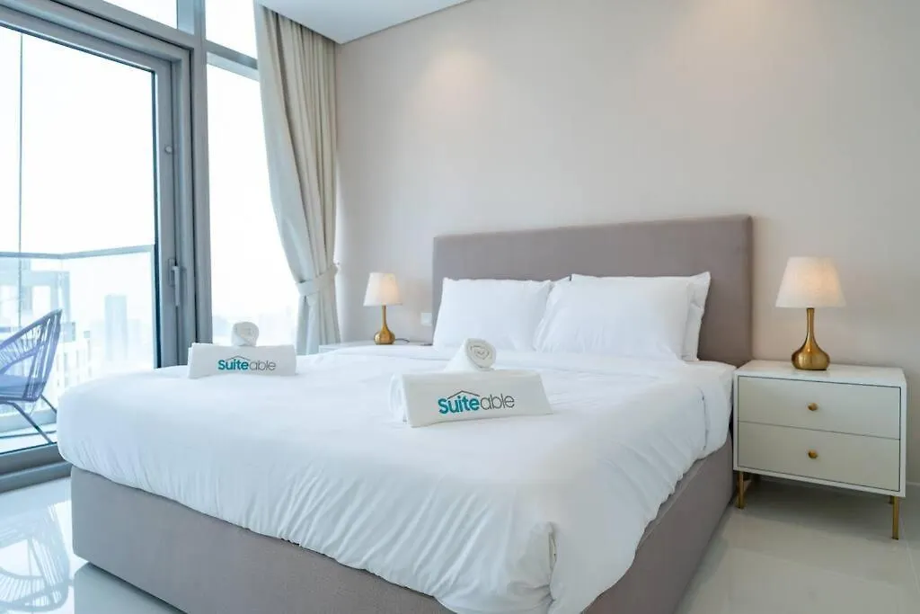Opulent Hollywood Styled Flat In Paramount Tower Apartment Dubai