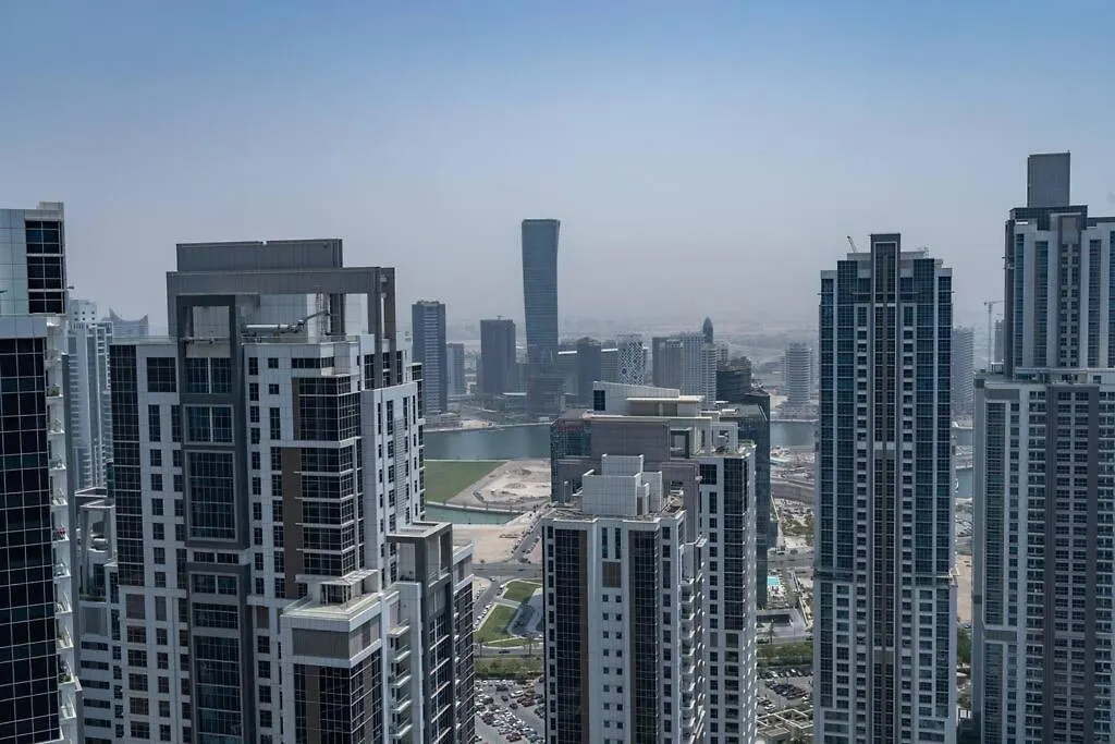 Opulent Hollywood Styled Flat In Paramount Tower Apartment Dubai