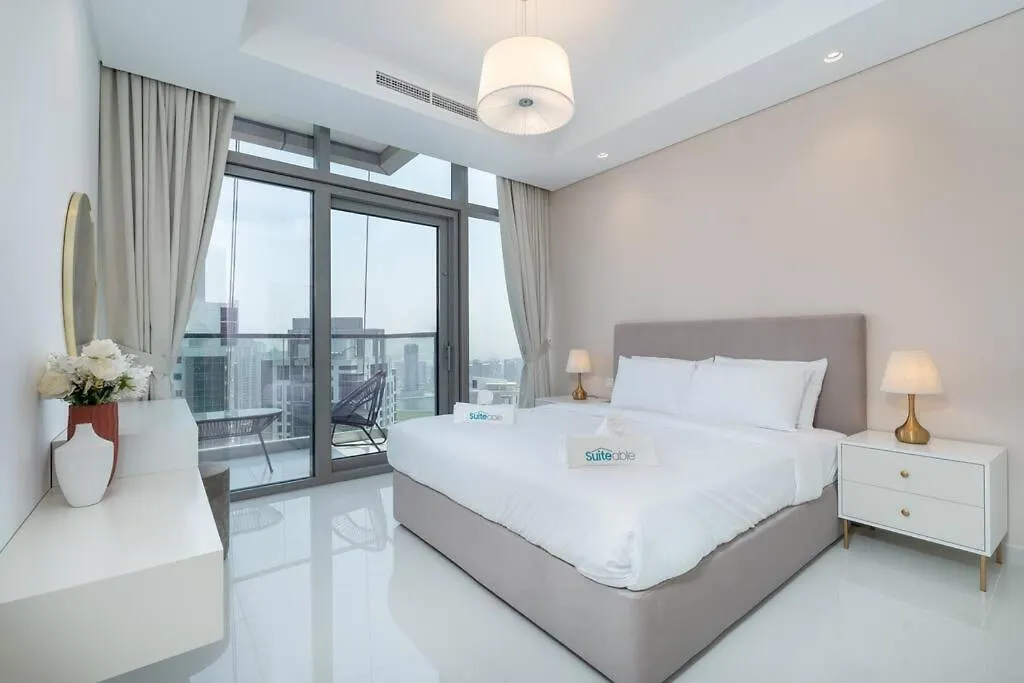 Opulent Hollywood Styled Flat In Paramount Tower Apartment Dubai